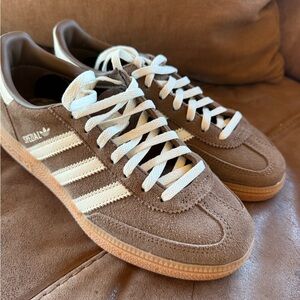 Unworn Adidas HANDBALL SPEZIAL SHOES Size 6